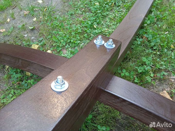 Деревянная стойка для гамака