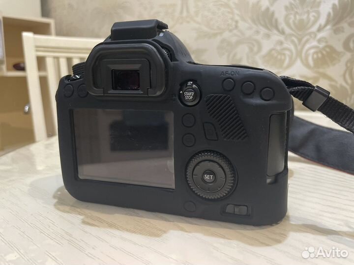 Зеркальный фотоаппарат canon 6d