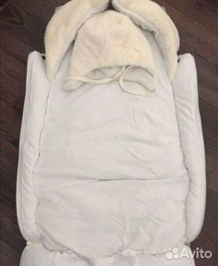 Канверт зимний на выписку в камплект входит шапочк