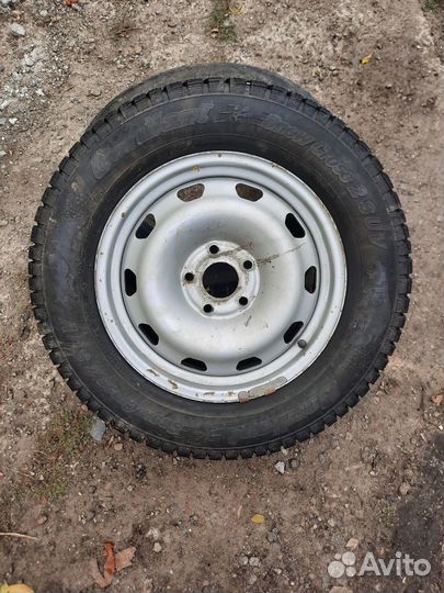 Продам зимнюю резину с дисками Кордиант 215/65R16