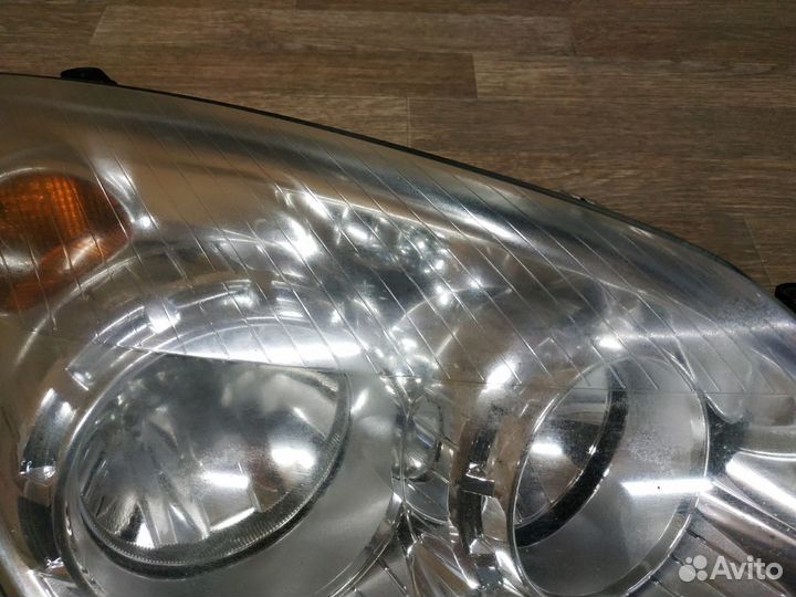 Фара правая Opel Astra H (2004-2015)