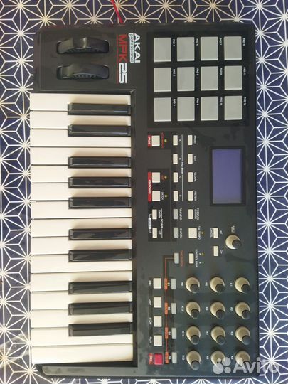 Akai mpk pro 25