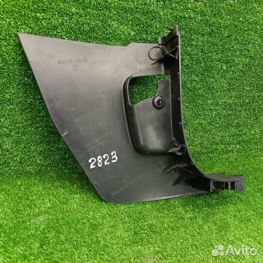 Накладка внутренняя на порог передняя левая