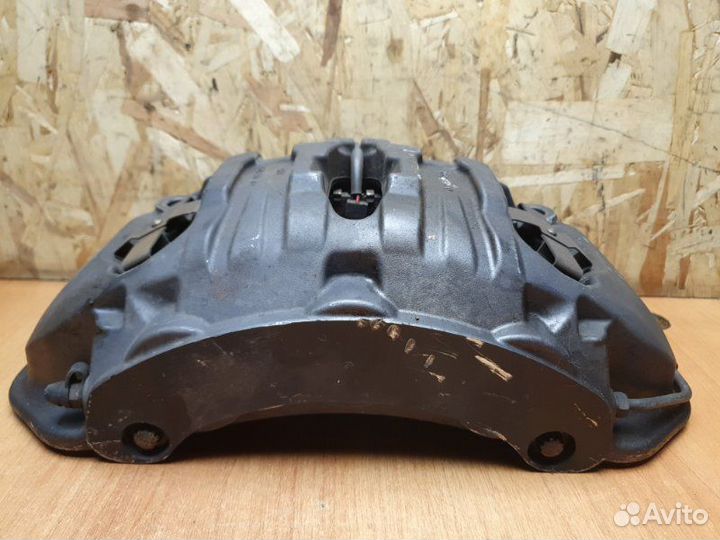 Суппорт передний правый Volkswagen Touareg 7P cgea