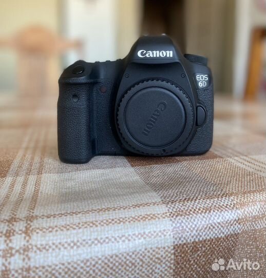 Зеркальный фотоаппарат