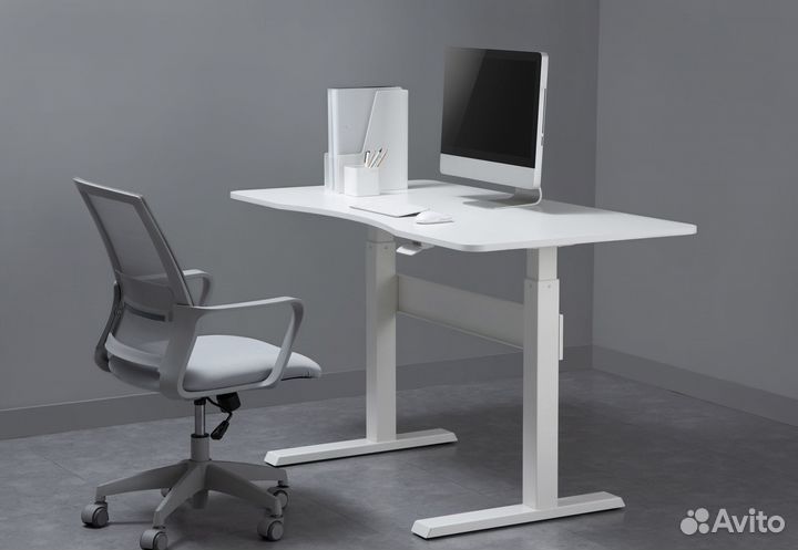 Игровой компьютерный стол с регулировкой высоты