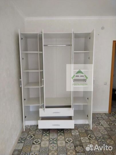 Шкаф распашной новый