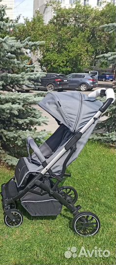 Новая прогулочная коляска Luxmom V3, серый