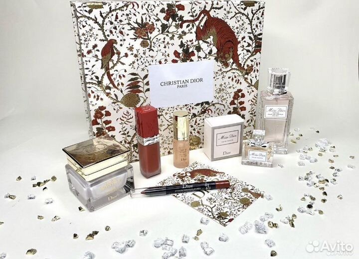 Подарочные наборы косметики Dior