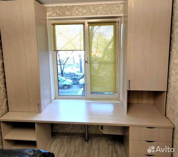 Рабочая зона у окна