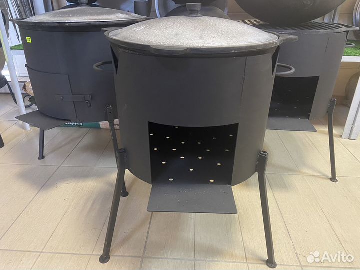 Казан чугунный 10л. с печкой (Магазин)
