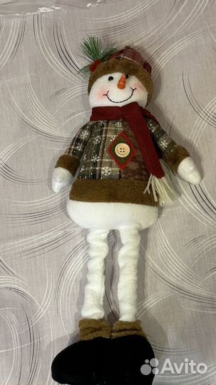 Снеговик под елку