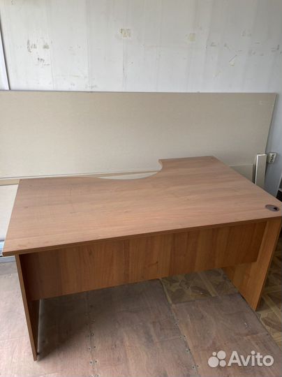 Стол офисный