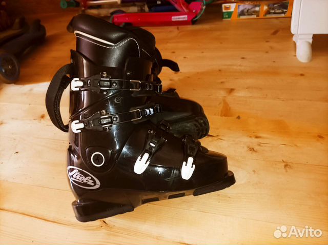 Горнолыжные ботинки