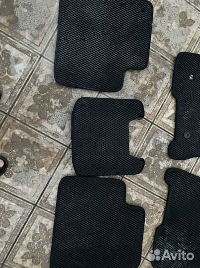 Полики на весту