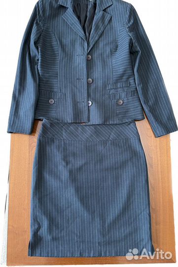 Женский деловой костюм 46