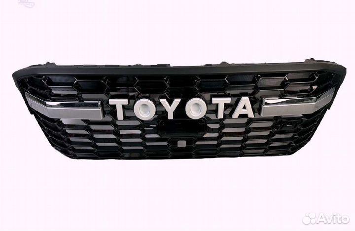 Решетка радиатора Toyota Land Cruiser 300 стиль GR