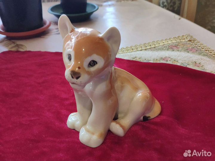 Фарфоровая статуэтка времен СССР
