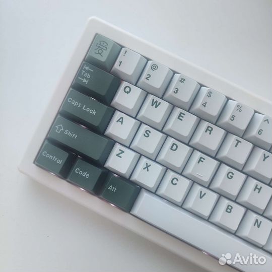 Тихая кастомная клавиатура GMK67