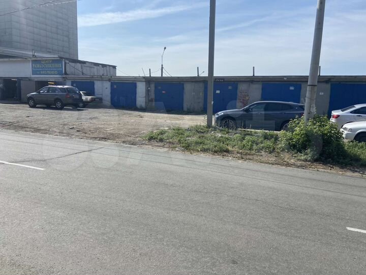 Гараж, > 30 м²