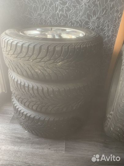 Зимняя резина 215 65 r16