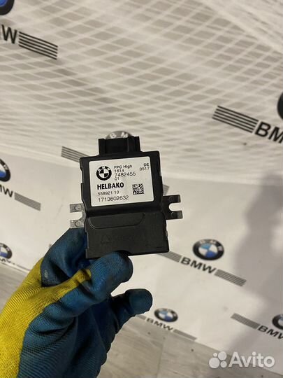 Блок управления бензонасоса BMW G30