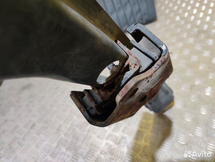 Подушка кпп Nissan Terrano whyd21 VG30E 1995