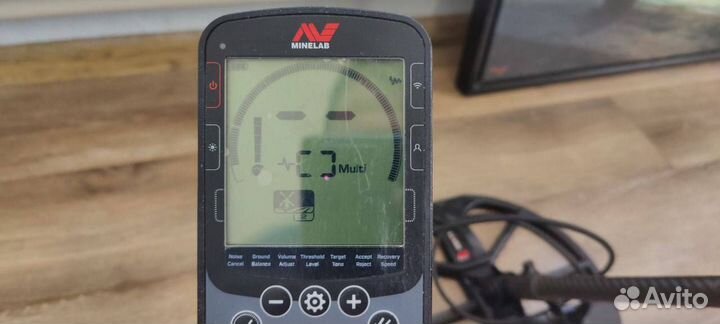 Металлоискатель Minelab Equinox 900