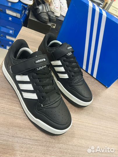 Кроссовки новые