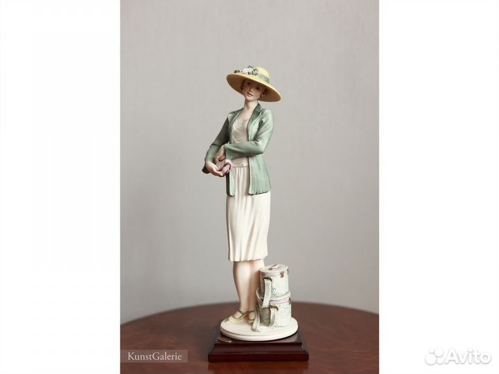 Giuseppe Armani Мэйбл с клатчем Florence статуэтка