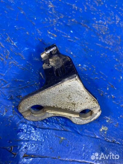 Петля двери правая Land Rover Range Rover Sport 2