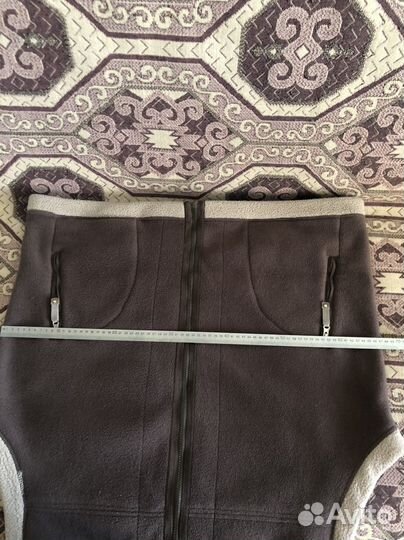 Безрукавка с капюшоном 56размер