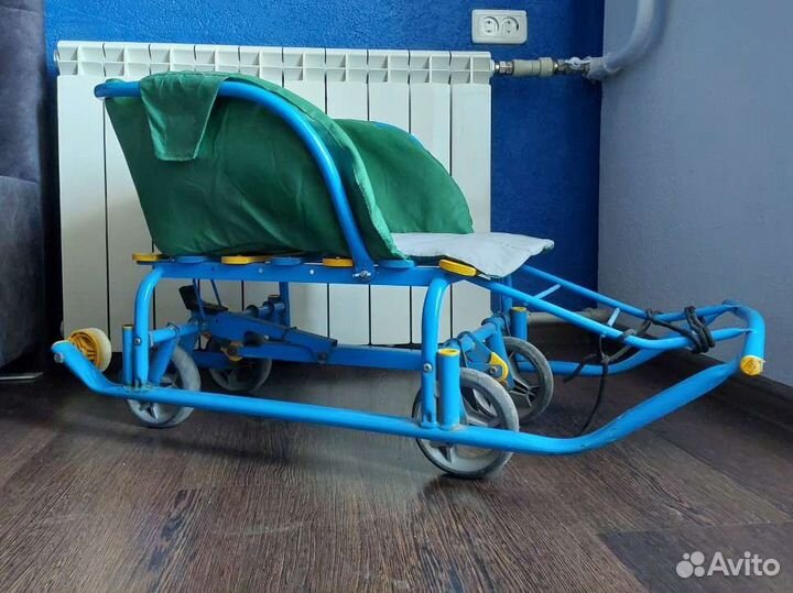 Детские санки на колесах