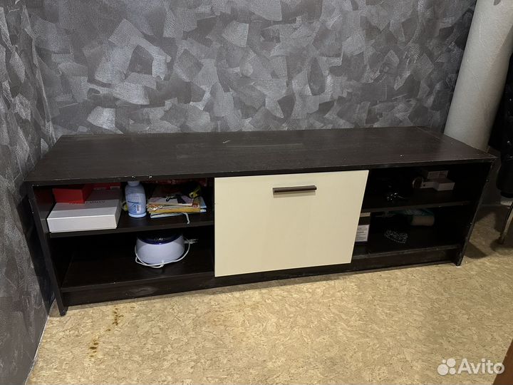 Тумба под телевизор