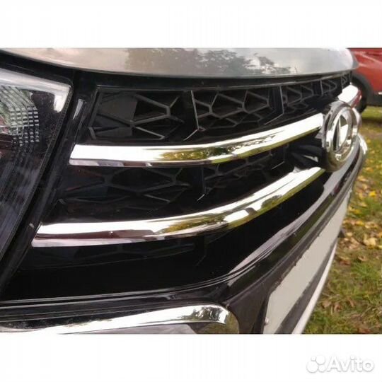 Хромированные накладки на решетку LADA Vesta