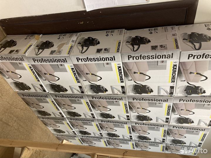 Новый моющий пылесос Karcher Puzzi 8/1 C (Италия)