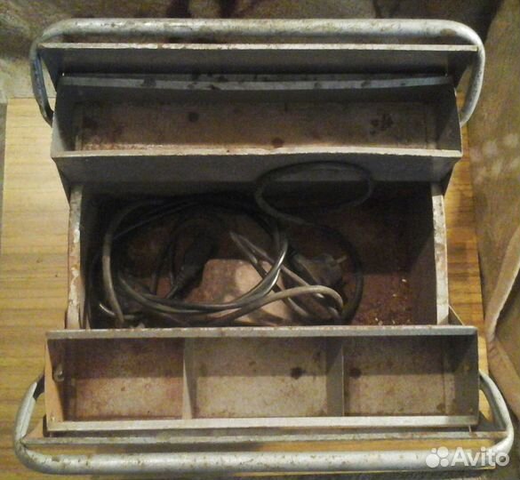 Ящик под инструменты металический