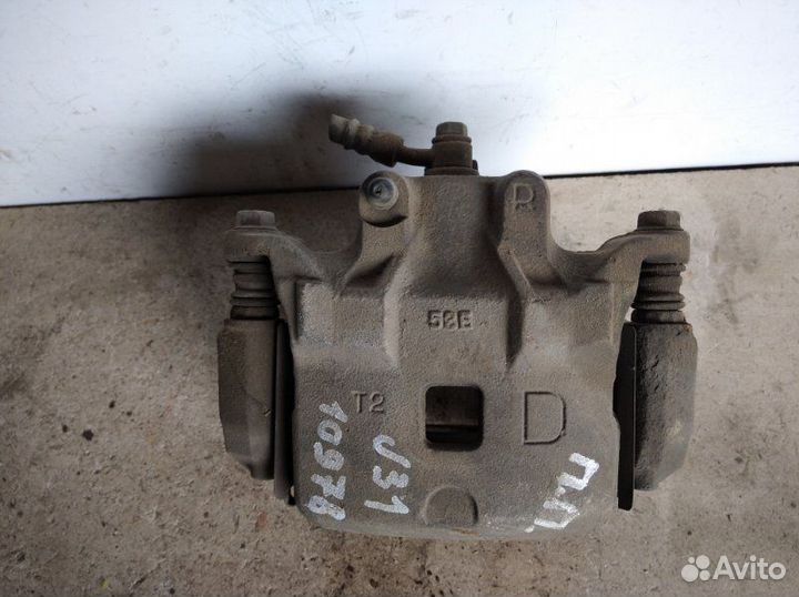 Суппорт передний правый Nissan Teana J-31