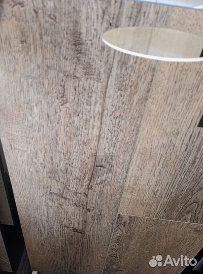 Кварвиниловая плитка / Доставка и установка