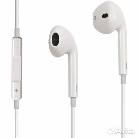 Новые наушники в упаковке