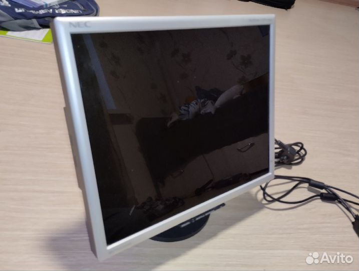 Монитор NEC 4:3