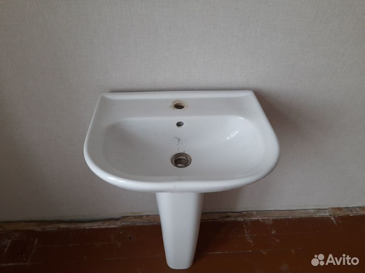 Раковина с пьедесталом бу