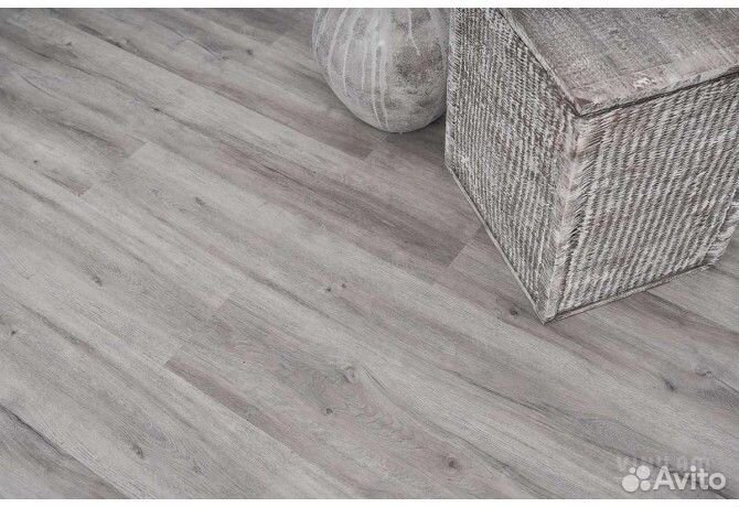 Кварц виниловый ламинат