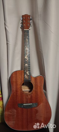 Акустическая гитара
