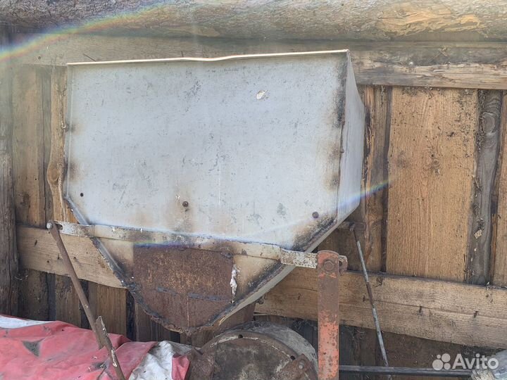 Мельница для зерна электрическая бу