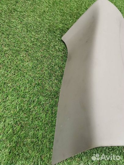 Обшивка стойки кузова задняя левая Ford Explorer