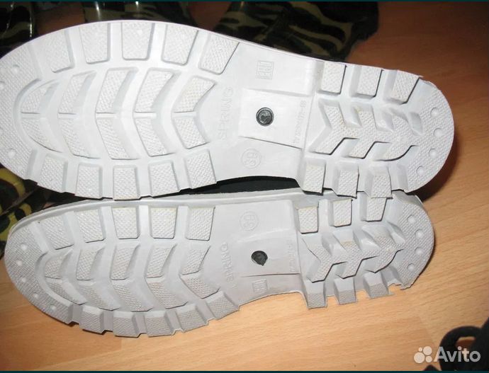 Резиновые сапоги новые