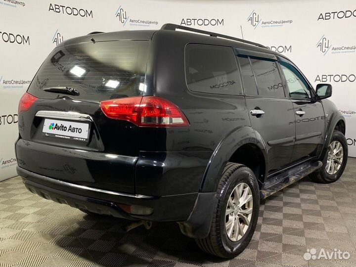 Mitsubishi Pajero Sport 2.5 AT, 2015, 275 257 км