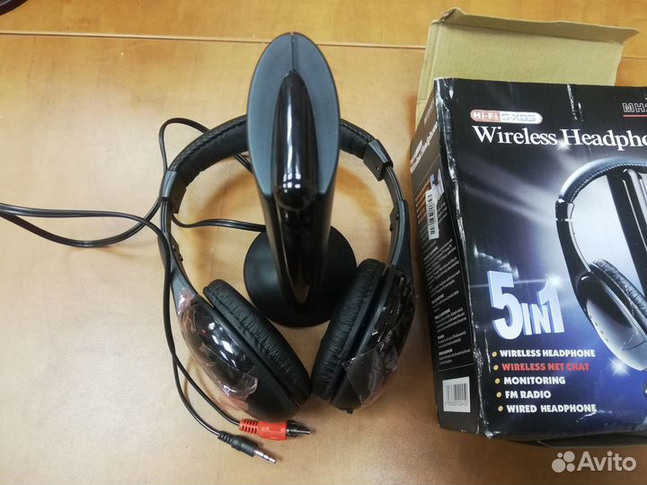 Беспроводные наушники новые