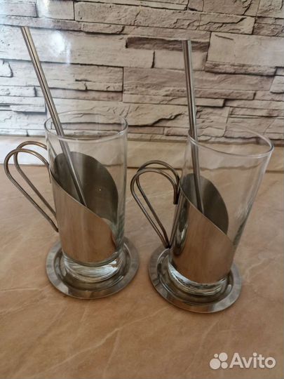 Набор стаканов в подстаканниках